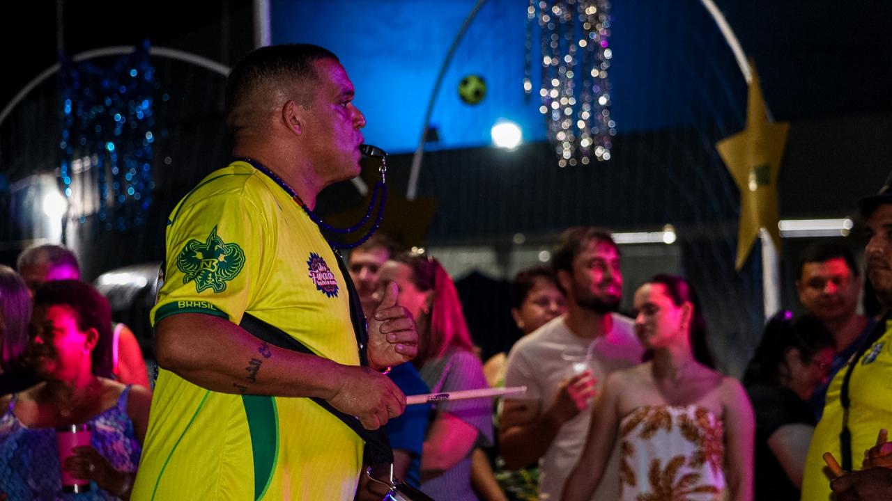 Foto 42 de 238 — Trabiju Folia 2026 arrasta multidão com Bloco Furacão, Santa Maria e DJ Joantony; veja fotos